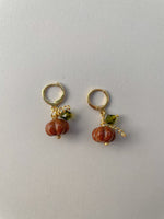 Load image into Gallery viewer, Sparkly Pumpkin Earrings
