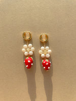 Load image into Gallery viewer, Fresa Earrings
