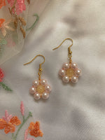 Load image into Gallery viewer, Pink Pearl Flower Earrings
